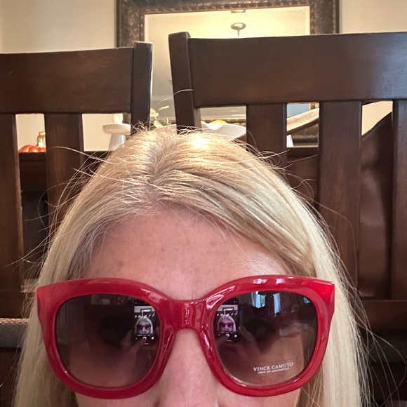 Vince Camuto Sunglasses - Picture 3 of 3
